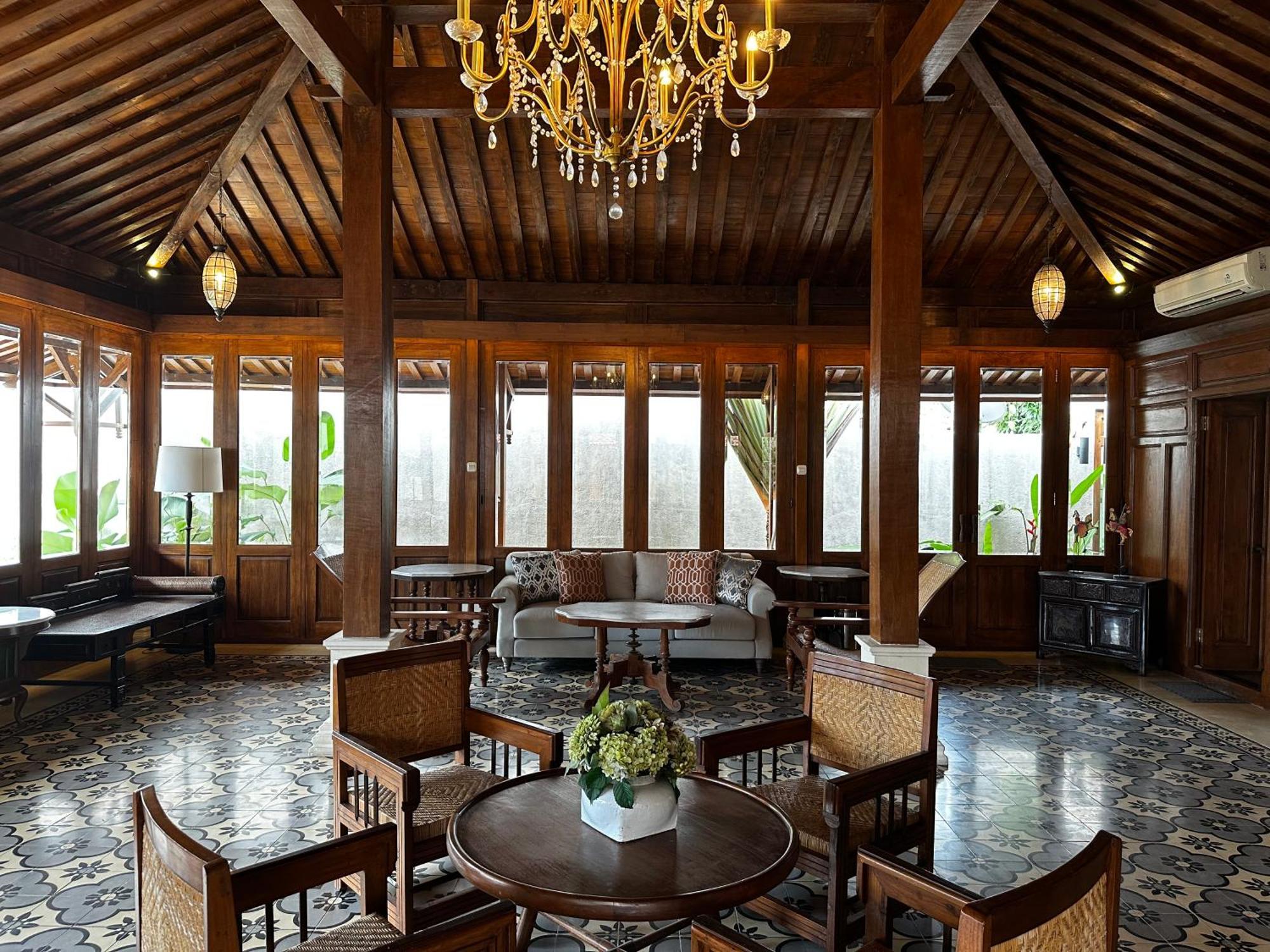 Gria Kerten Surakarta  Ngoại thất bức ảnh