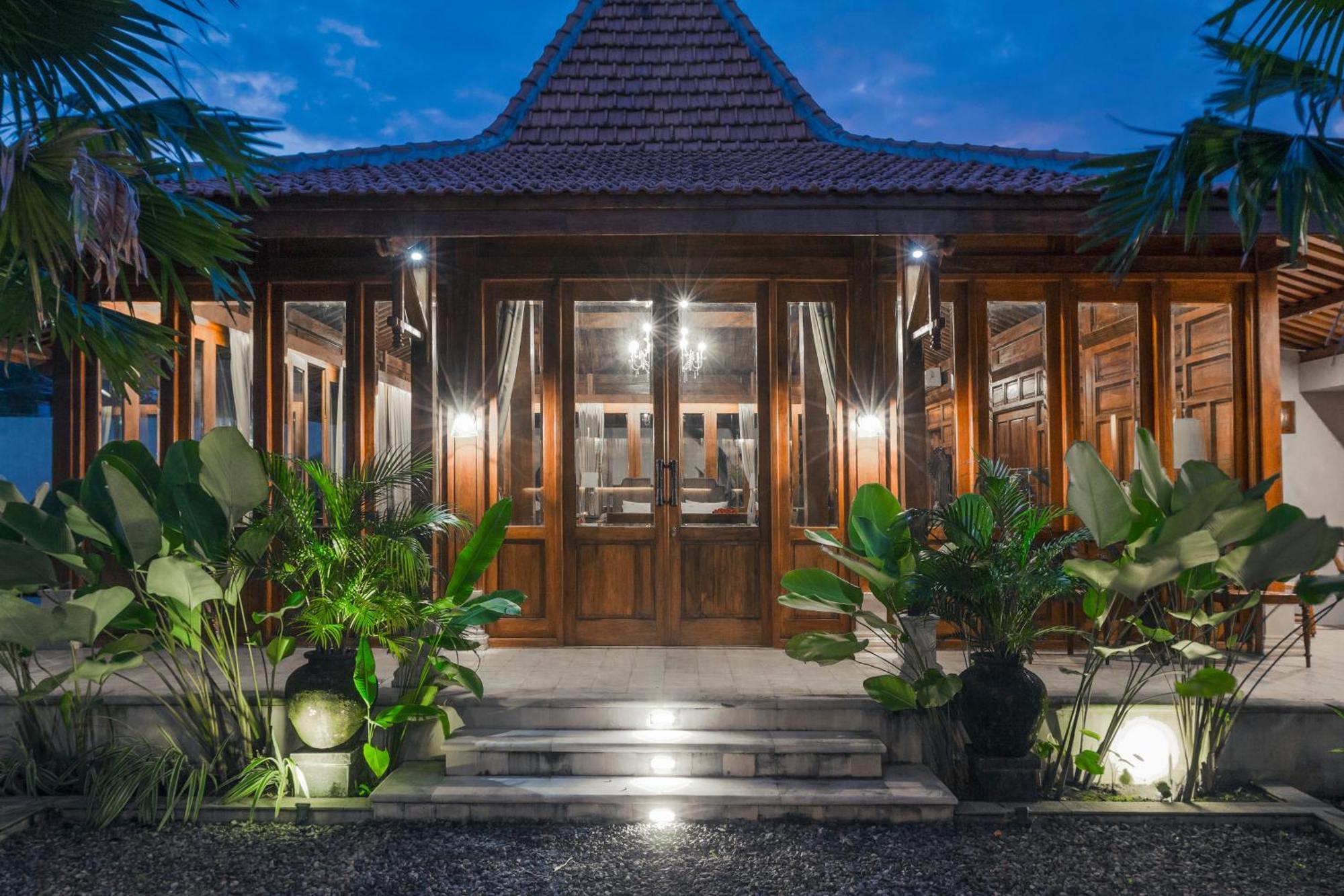 Gria Kerten Surakarta  Ngoại thất bức ảnh